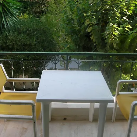 Karmar Aparthotel 3*