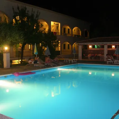 Ξενοδοχείο με διαμερίσματα Karmar 3*