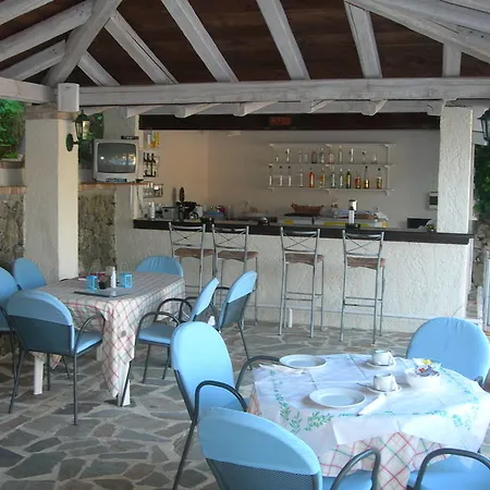 Ξενοδοχείο με διαμερίσματα Karmar 3*