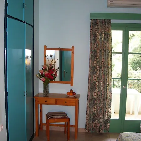 Ξενοδοχείο με διαμερίσματα Karmar 3*