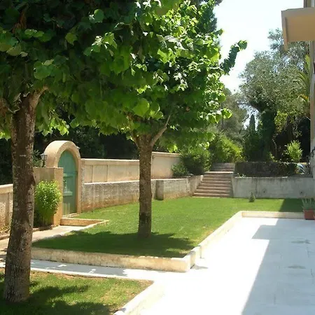 Karmar Hotel apartamentowy Dassia (Corfu)