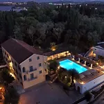 Karmar Aparthotel 3*
