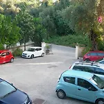 Karmar Aparthotel 3*