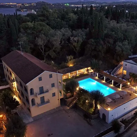 Karmar Aparthotel 3*