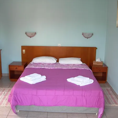 Hotel de apartamente Karmar Dassia (Corfu)