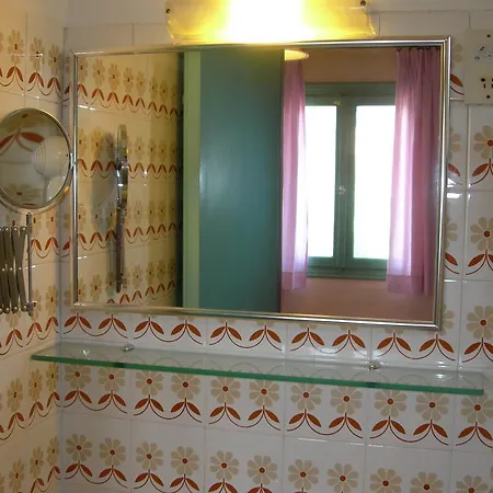 Lejlighedshotel Karmar 2*